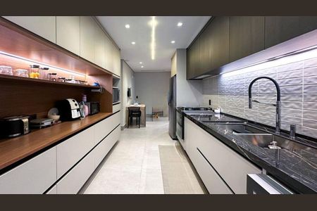 Apartamento à venda com 250m², 3 quartos e 4 vagas