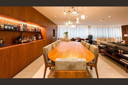 Apartamento à venda com 250m², 3 quartos e 4 vagas