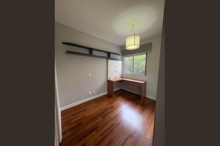 Apartamento à venda com 180m², 3 quartos e 3 vagas