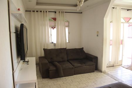 Casa à venda com 358m², 3 quartos e 4 vagasSala