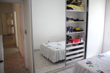 Casa à venda com 358m², 3 quartos e 4 vagasQuarto 2