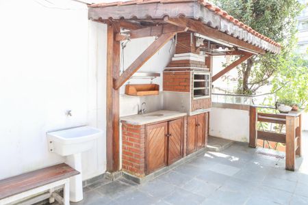 Casa à venda com 150m², 3 quartos e 2 vagas Casa à venda com 150m², 3 quartos e 2 vagasÁrea Externa