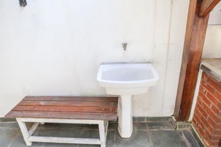 Casa à venda com 150m², 3 quartos e 2 vagas Casa à venda com 150m², 3 quartos e 2 vagasÁrea Externa