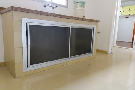 Apartamento à venda com 110m², 4 quartos e 2 vagas Apartamento à venda com 110m², 4 quartos e 2 vagasCozinha