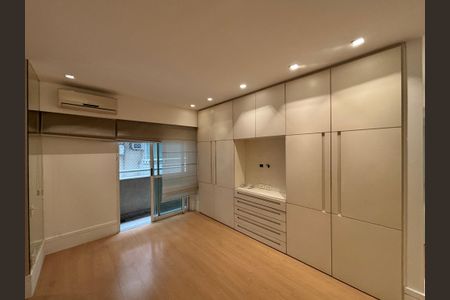 Apartamento à venda com 101m², 3 quartos e 2 vagas Apartamento à venda com 101m², 3 quartos e 2 vagasSuíte 3