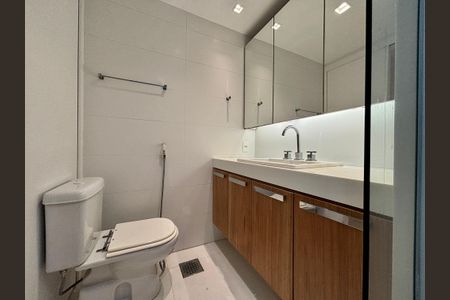 Apartamento à venda com 101m², 3 quartos e 2 vagas Apartamento à venda com 101m², 3 quartos e 2 vagasBanheiro social