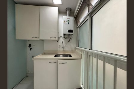 Apartamento à venda com 101m², 3 quartos e 2 vagas Apartamento à venda com 101m², 3 quartos e 2 vagasÁrea de serviço