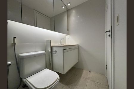 Apartamento à venda com 101m², 3 quartos e 2 vagas Apartamento à venda com 101m², 3 quartos e 2 vagasBanheiro da Suíte 3