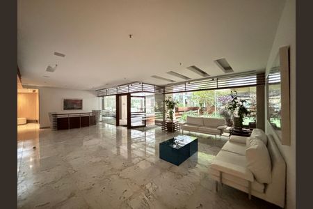 Apartamento à venda com 101m², 3 quartos e 2 vagas Apartamento à venda com 101m², 3 quartos e 2 vagasPortaria