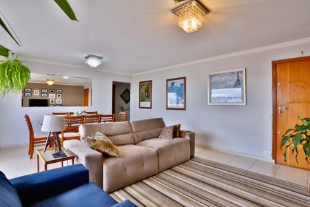 Apartamento à venda com 134m², 3 quartos e 1 vaga Apartamento à venda com 134m², 3 quartos e 1 vagaSala