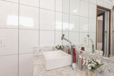 Apartamento à venda com 69m², 2 quartos e 1 vaga Apartamento à venda com 69m², 2 quartos e 1 vagaBanheiro