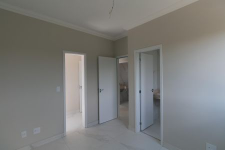 Apartamento à venda com 130m², 2 quartos e 2 vagasSuíte