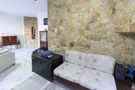 Casa à venda com 350m², 3 quartos e 4 vagasSala