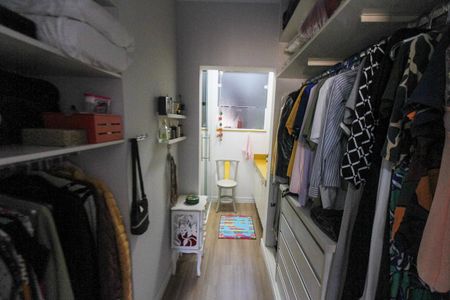 Casa à venda com 350m², 3 quartos e 4 vagasCloset Suíte
