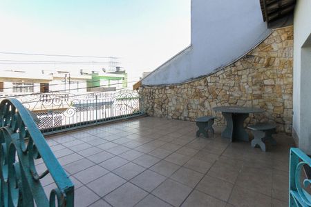 Casa à venda com 350m², 3 quartos e 4 vagasVaranda