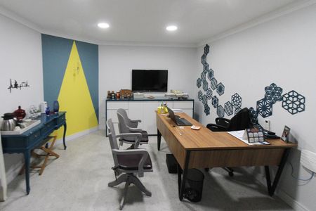 Casa à venda com 350m², 3 quartos e 4 vagasEscritório