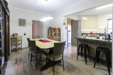 Casa à venda com 350m², 3 quartos e 4 vagasSala de jantar