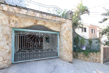 Casa à venda com 350m², 3 quartos e 4 vagasFachada