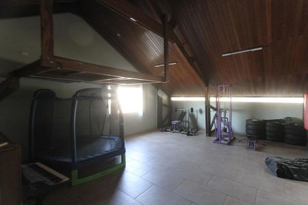 Casa à venda com 350m², 3 quartos e 4 vagasSótão 