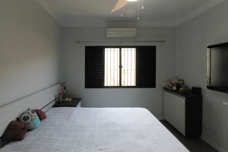 Casa à venda com 350m², 3 quartos e 4 vagasSuíte