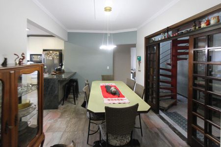 Casa à venda com 350m², 3 quartos e 4 vagasSala de jantar