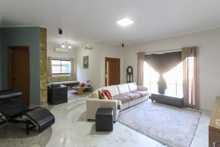 Casa à venda com 350m², 3 quartos e 4 vagasSala