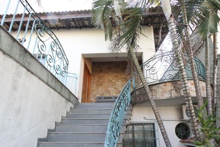 Casa à venda com 350m², 3 quartos e 4 vagasFrente da Casa