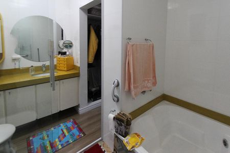 Casa à venda com 350m², 3 quartos e 4 vagasBanheiro Suíte