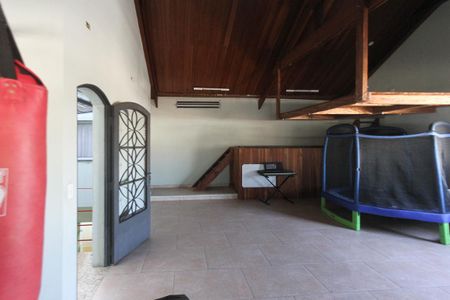 Casa à venda com 350m², 3 quartos e 4 vagasSótão 