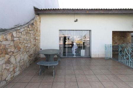 Casa à venda com 350m², 3 quartos e 4 vagasVaranda