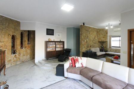 Casa à venda com 350m², 3 quartos e 4 vagasSala