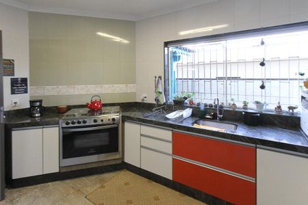 Casa à venda com 350m², 3 quartos e 4 vagasCozinha