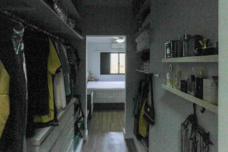 Casa à venda com 350m², 3 quartos e 4 vagasCloset Suíte