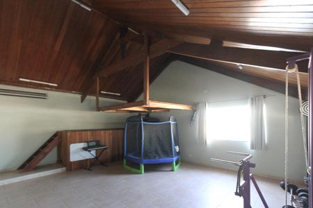 Casa à venda com 350m², 3 quartos e 4 vagasSótão 