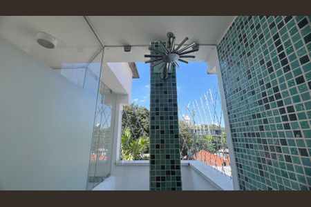 Casa à venda com 210m², 2 quartos e 2 vagas Casa à venda com 210m², 2 quartos e 2 vagasBanheiro da Suíte 2