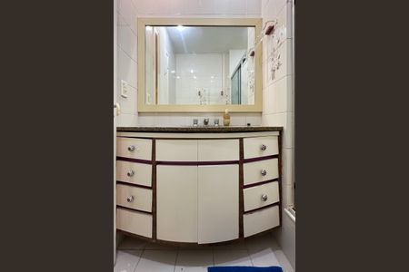 Apartamento à venda com 95m², 3 quartos e 1 vaga Apartamento à venda com 95m², 3 quartos e 1 vagaBanheiro Social 01