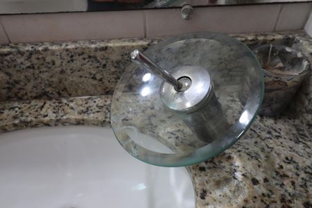 Apartamento à venda com 55m², 2 quartos e 1 vagaBanheiro 2