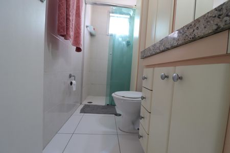 Apartamento à venda com 55m², 2 quartos e 1 vagaBanheiro 2