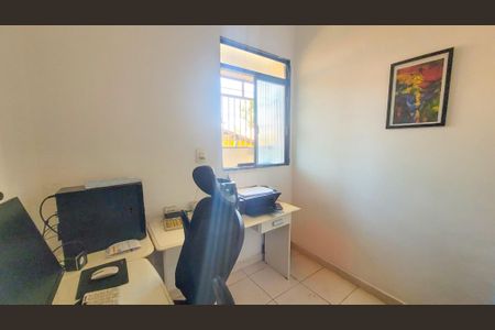 Apartamento à venda com 266m², 3 quartos e 4 vagas Apartamento à venda com 266m², 3 quartos e 4 vagasEscritório