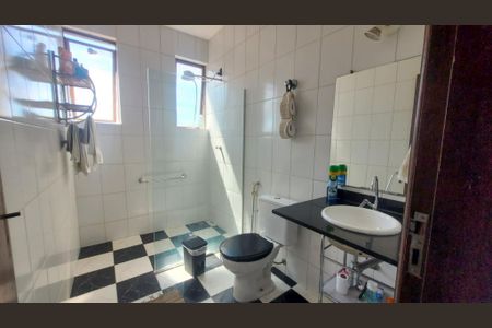 Apartamento à venda com 266m², 3 quartos e 4 vagas Apartamento à venda com 266m², 3 quartos e 4 vagasBanheiro 2