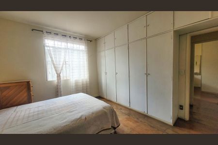 Apartamento à venda com 266m², 3 quartos e 4 vagas Apartamento à venda com 266m², 3 quartos e 4 vagasQuarto 5