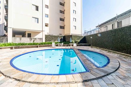 Apartamento à venda com 168m², 2 quartos e 2 vagas Apartamento à venda com 168m², 2 quartos e 2 vagasÁrea comum - Piscina