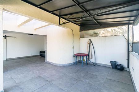 Apartamento à venda com 168m², 2 quartos e 2 vagas Apartamento à venda com 168m², 2 quartos e 2 vagasCobertura