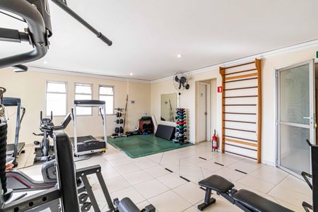 Apartamento à venda com 168m², 2 quartos e 2 vagas Apartamento à venda com 168m², 2 quartos e 2 vagasÁrea comum - Academia
