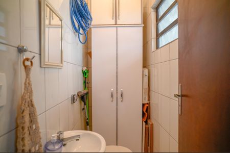 Casa à venda com 157m², 3 quartos e 2 vagasBanheiro de Serviço