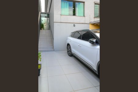 Casa à venda com 157m², 3 quartos e 2 vagasGaragem