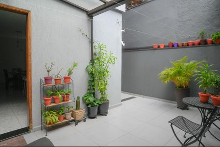 Casa à venda com 157m², 3 quartos e 2 vagasQuintal