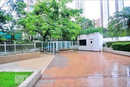 Apartamento para alugar com 300m², 4 quartos e 4 vagas Apartamento para alugar com 300m², 4 quartos e 4 vagasÁrea comum