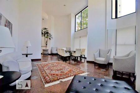 Apartamento para alugar com 300m², 4 quartos e 4 vagas Apartamento para alugar com 300m², 4 quartos e 4 vagasÁrea comum