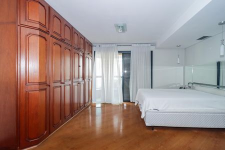 Apartamento para alugar com 300m², 4 quartos e 4 vagas Apartamento para alugar com 300m², 4 quartos e 4 vagasSuíte 3